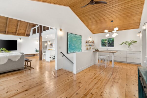 31-web-or-mls-4918+N+Lake+Cushman+Rd,+Hoodsport,+WA_Luminate+Media_031-min