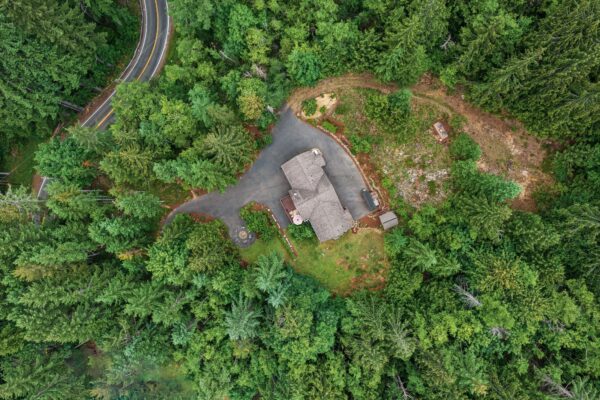 9-web-or-mls-4918+N+Lake+Cushman+Rd,+Hoodsport,+WA_Luminate+Media_009